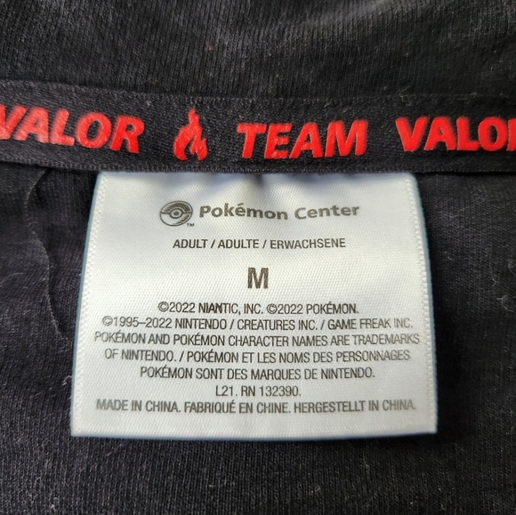 Pokemon Team Valor Hoodie Womens Size Medium - Picture 6 of 6